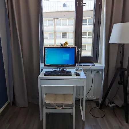 Wonderful And Spacious Center - Own Carpark Huoneisto