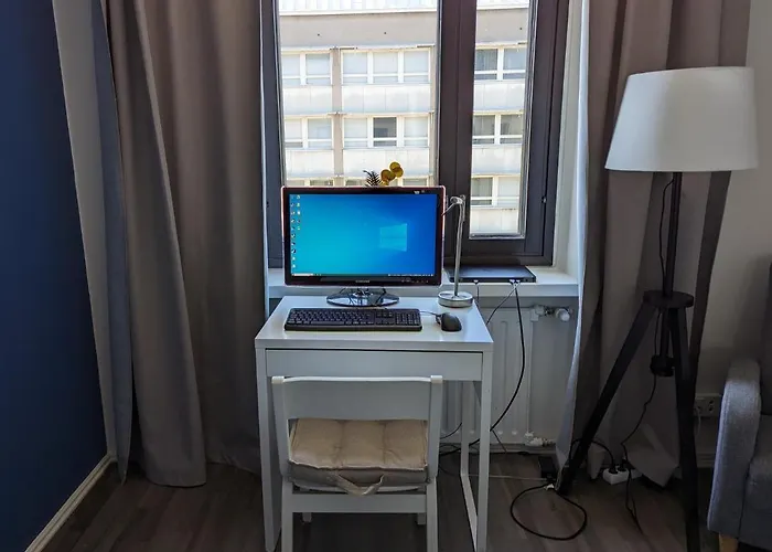 Wonderful And Spacious Center - Own Carpark Daire